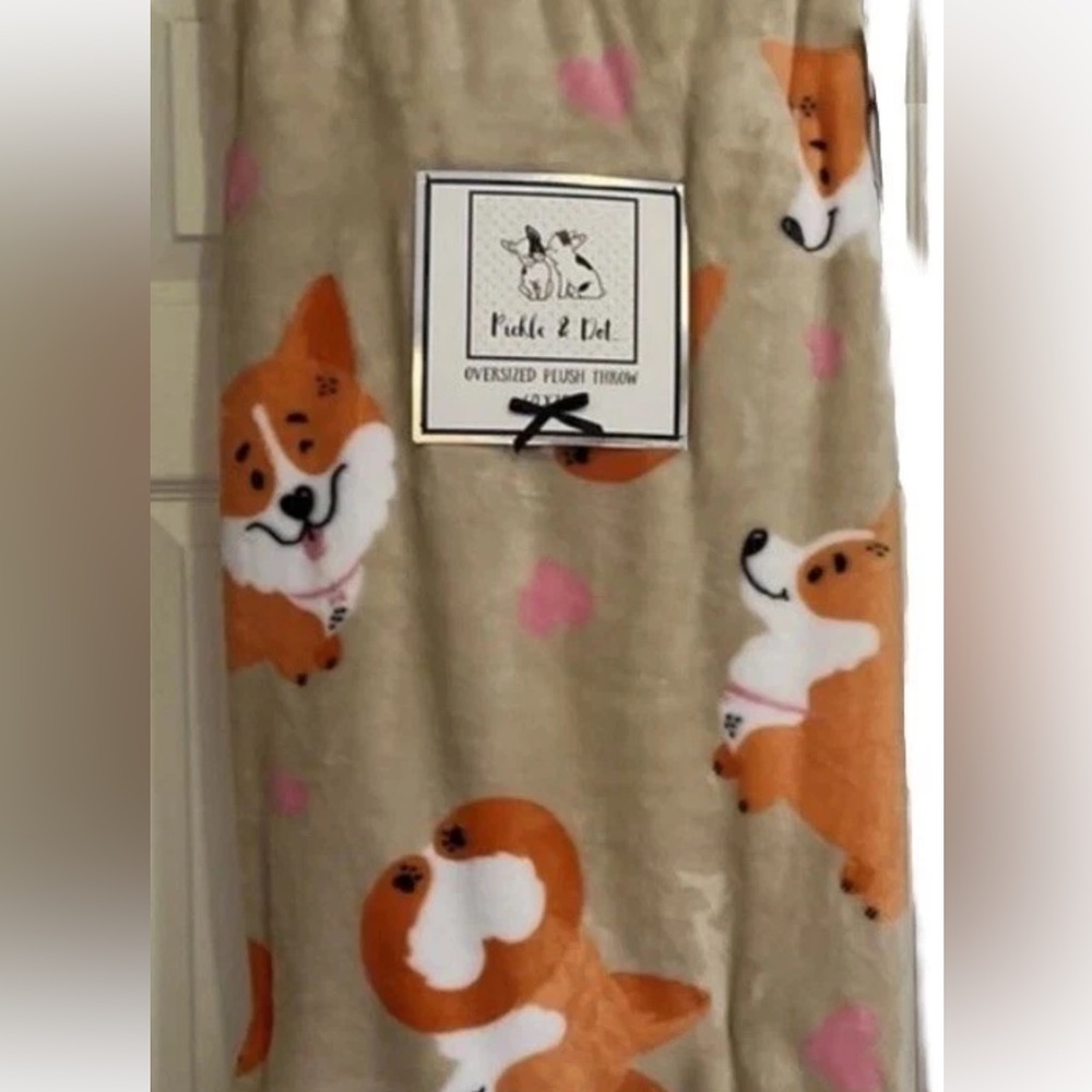 NWT Oversized Plush Throw Colorful Dog Motif Print Pink Hearts 60X70 Soft Cozy